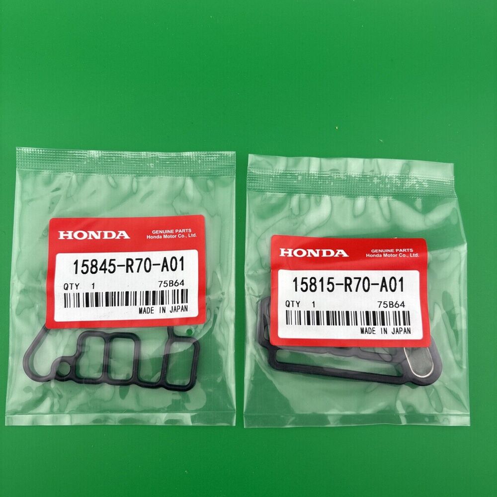 15815-R70-A01 & 15845-R70-A01 Set:  76B64